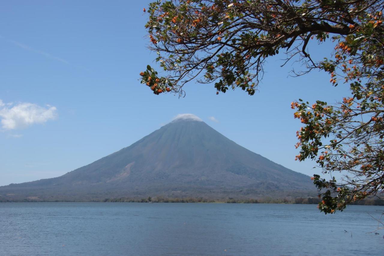 La Sirenita - Ometepe Otel Altagracia Dış mekan fotoğraf